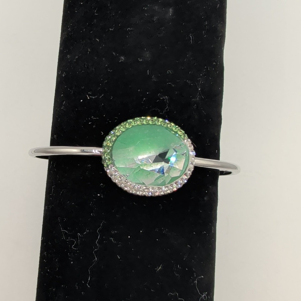 Swarovski Swan Signed Green Crystal Silver Tone Rhodium Plated‎ Bangle Bracelet - Picture 13 of 14